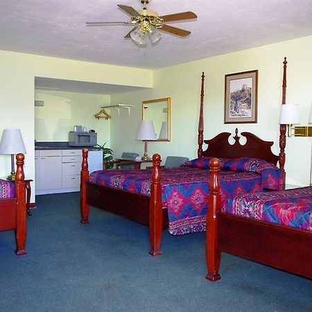 Blue Spruce Motel Lamar Стая снимка